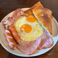 B Bake Coffee & Bakery
