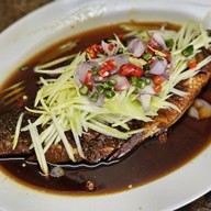 ร้านก๋วยเตี๋ยวเป็ดริมคลอง อ่างทอง