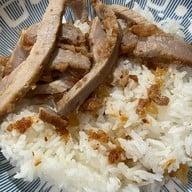 หมูทอดเจ๊จง เอฟวายไอ เซ็นเตอร์ (FYI Center)