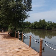บรรยากาศ ร้านอาหารบ้านสวนริมคลอง