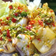 เจ้เบญเมี่ยงปลาเผาตลาดยูเทิร์น