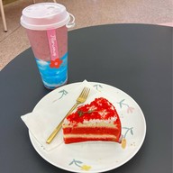 Flerwows smoothie and flowers  (เฟลอวาวส์ สมูทตี้ แอนด์ ฟลาวเวอร์)