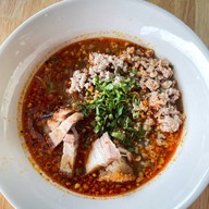 เมนูของร้าน ก๋วยเตี๋ยวต้มยำหมูบะช่อเฮียตง -