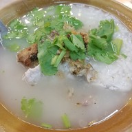 เมนูของร้าน ข้าวต้มปลาเศรษฐีสาขา1 สุราษฏร์ธานี