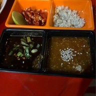 ร้านลาบคุณแม่ บรรทัดทอง