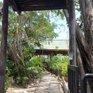 หน้าร้าน ร้านอาหารบ้านสวนริมคลอง