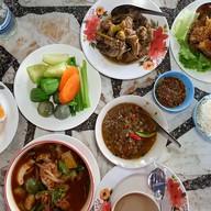 คูเหลาไก่รวน