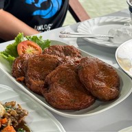 เมนูของร้าน ท่าแฉลบอาหารทะเล