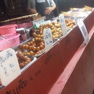 ร้านคุณลุงหน้าหอนัทแมนชั่นย้ายอยู่ที่ฟินลี่แลนด์เก่าถนนแถบเดียวกัน