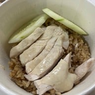 ซั่งไห่เสี่ยวหลงเปา(ข้าวมันไก่ซั่งไห่) ติดถนนก่อนถึงตลาดบองมาร์เช่