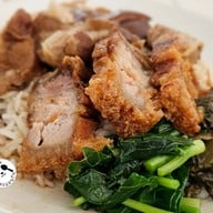 เมนูของร้าน แม่ตุ๊ ข้าวขาหมู​ ก๋วยจั๊บน้ำข้น​ เชลล์ชวนชิม