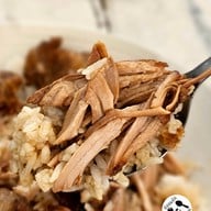 เมนูของร้าน แม่ตุ๊ ข้าวขาหมู​ ก๋วยจั๊บน้ำข้น​ เชลล์ชวนชิม