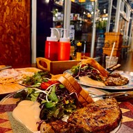 Minibox_cafe มีร้านนี้ร้านเดียว