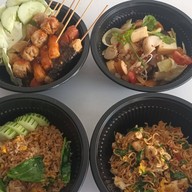 ขนมจีบ/ข้าวไข่เจียว (ร้านรชา)