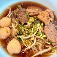 ก๋วยเตี๋ยวซุปเปอร์เก่ง