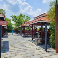 100ไร่ คาเฟ่ & ร้านอาหาร