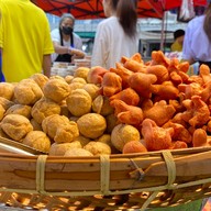 บิ๊กลูกชิ้นปลาระเบิด ตลาดบางซ่อน