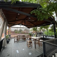 ริคเกอร์ คาเฟ่