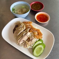 ข้าวมันไก่เจ๊ปุ้ย