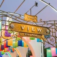 หน้าร้าน The View Village Restaurant & Karaoke แม่เหียะ