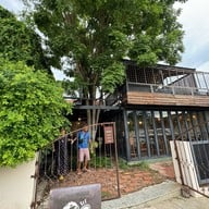 ริคเกอร์ คาเฟ่