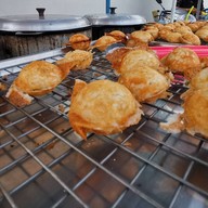 ขนมครกโบราณแม่เน้ย หน้าวัดบางเลนเจริญ