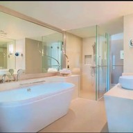 เลอเมอริเดียนสุวรรณภูมิแบงคอกกอล์ฟรีสอร์ทแอนด์สปา