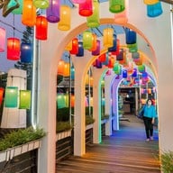 บรรยากาศ The View Village Restaurant & Karaoke แม่เหียะ