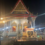 วัดกลางเก่า
