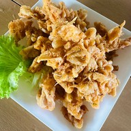 ต้มไก่บ้าน 3 พี่น้อง