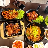ROCK AND ROLL FOOD สุขุมวิท 71