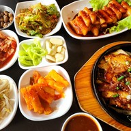 ROCK AND ROLL FOOD สุขุมวิท 71
