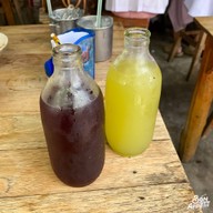 ต้อย ก๋วยเตี๋ยวเรือ (วัดมะกอก)