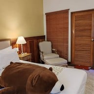 หมีกอดหมอน