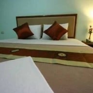 โรงแรมสยามสตาร์