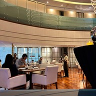 BISTRO DE CHAMPAGNE อิมแพ็ค เมืองทองธานี