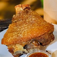 ครัวชายนาคาเฟ่ (เซฟหมูหัน) ครัวชายนาคาเฟ่