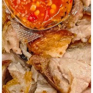 อาเนี้ยว เกาเหลาเลือดหมู ก๋วยจั๊บ บะหมี่เกี๊ยว ข้าวต้ม โจ๊ก สุขสวัสดิ์