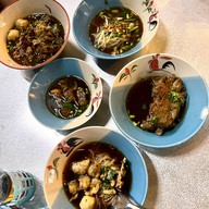 ก๋วยเตี๋ยวเที่ยงคืน  ปากเกร็ด