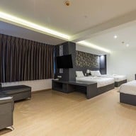 โรงแรมสยามสตาร์