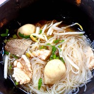 เมนูของร้าน เจ้เล็ก ก๋วยเตี๋ยว กะลา