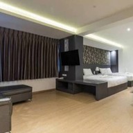 โรงแรมสยามสตาร์