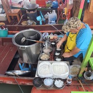 บรรยากาศ เจ้เล็ก ก๋วยเตี๋ยว กะลา