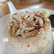 B'bua cafe Sriracha