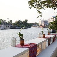 ร้านอาหารบ้านสุดซอย BAANSOODSOI RESTAURANT