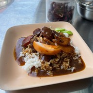 ข้าวหมูแดงสนามหลวง