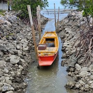สะพานสายรุ้ง​ บ้านกาหลง