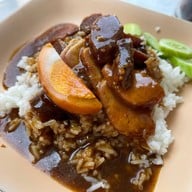 ข้าวหมูแดงสนามหลวง