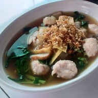 เมนูของร้าน ก๋วยเตี๋ยวลิ้นวัว เจ๊เจ็งตาคลี