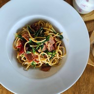 B'bua cafe Sriracha